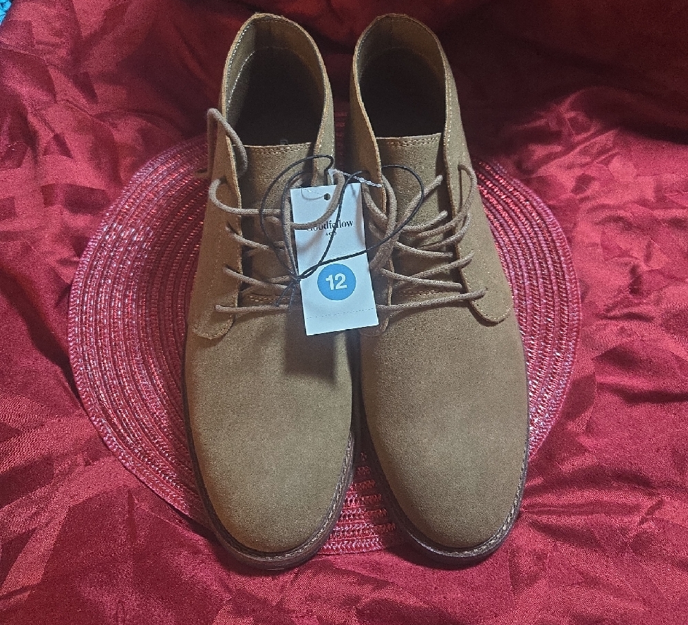 Classic Brown Chukka Boots for Versatile Style